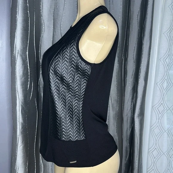 Calvin Klein women’s  Black  T-shirt Sz M - Picture 2 of 5